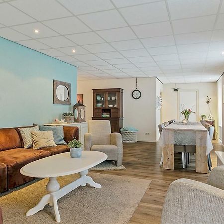 Sfeervol 6 Persoons Appartement - Van Alle Gemakken Voorzien! Bakkeveen Esterno foto